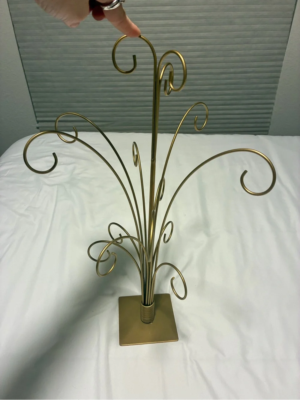 Gold Metal Jewelry Tree Stand